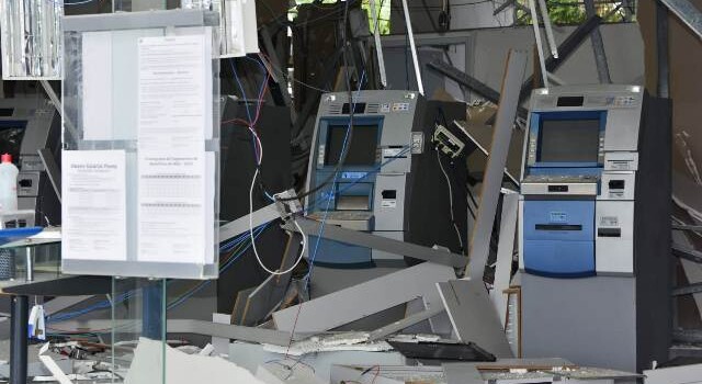 Irará: moradores relatam momento de pânico durante ataques a 3 agências bancárias