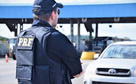 PRF durante fiscalização em rodovias federai