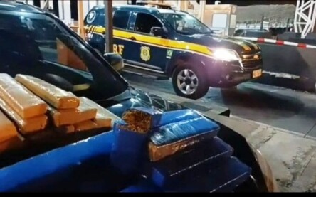 Em duas horas, PRF apreende 68 kg de maconha