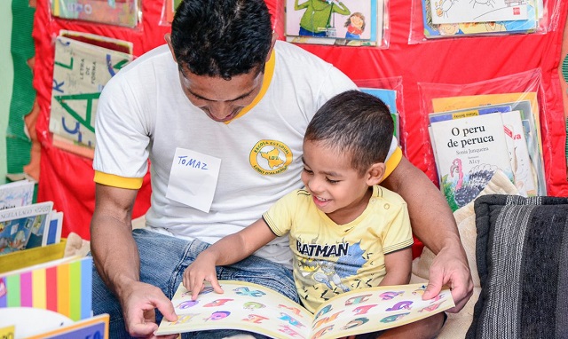 5 livros essenciais para pais e responsáveis lerem sobre educação