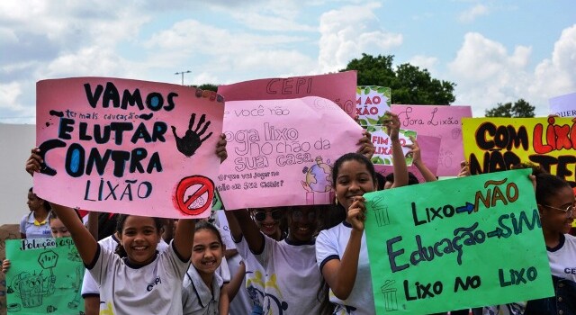 2ª Caminhada contra o Lixo no bairro Irmã Dulce