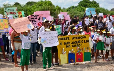 2ª Caminhada contra o Lixo no bairro Irmã Dulce