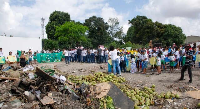 2ª Caminhada contra o Lixo no bairro Irmã Dulce