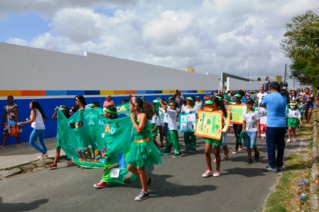 2ª Caminhada contra o Lixo no bairro Irmã Dulce