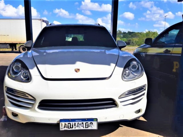 Porsche Cayenne roubado apreendido