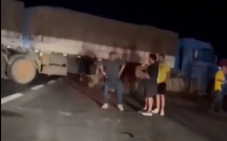 Após resultado do 2º turno das eleições, caminhoneiros protestam e fecham rodovia no oeste da Bahia