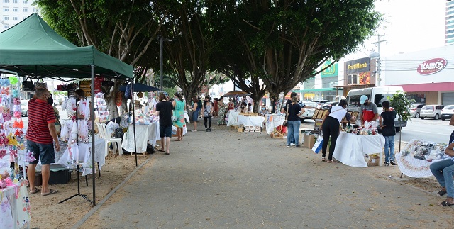 Domingo tem Arte na Avenida