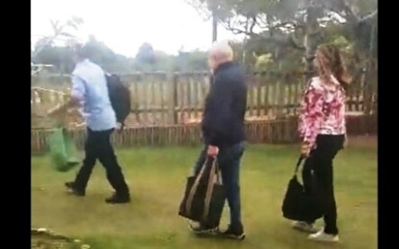 Lula descansa em Porto seguro com a esposa
