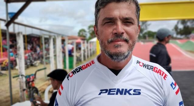 Atleta de bicicross aelson Carneiro Rios