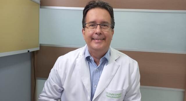 Médico radio-oncologista André Campana