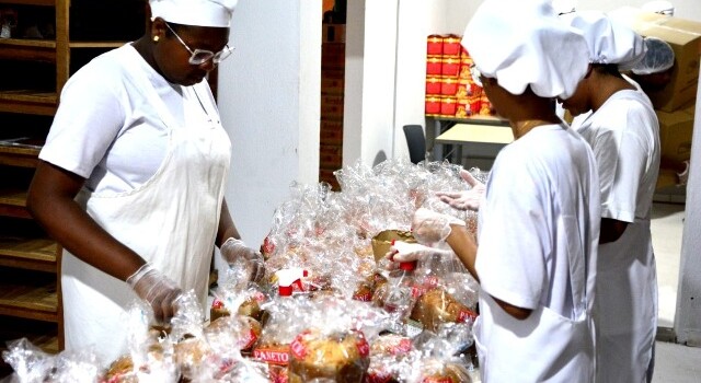 fabricação de panetones do dispensário santana