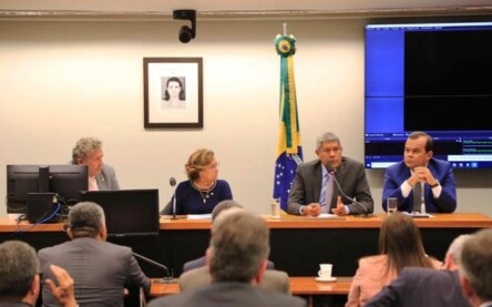 Jerônimo se reúne com bancada baiana na Câmara Federal; Anel de contorno está na lista de prioridades
