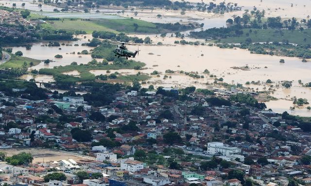 (Porto Seguro - BA, 12/12/2021) Presidente Bolsonaro sobrevoa áreas atingidas por enchentes no Estado da Bahia.