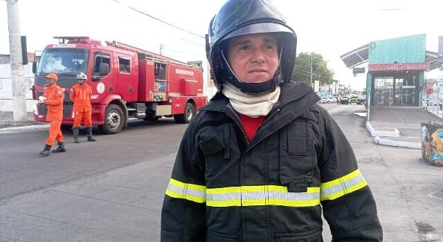 subtenente do 2º Grupamento de Bombeiro Adailton Santos 