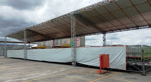 Estrutura montada para o show No Terraço, com Jorge e Matheus em Feira de Santana