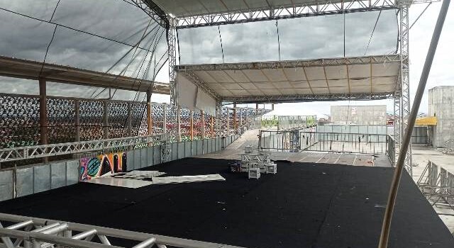 Estrutura montada para o show No Terraço, com Jorge e Matheus em Feira de Santana