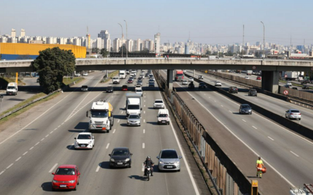 Auxílios Caminhoneiro e Taxista serão pagos hoje