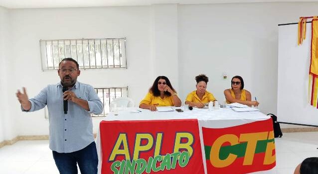 Assembleia da APLB sobre os precatórios do Fundef (Foto: Paulo José/ Acorda Cidade)