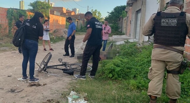 Homem é assassinado com tiro na cabeça na Rua Senegal, na localidade de Lagoa Grande.