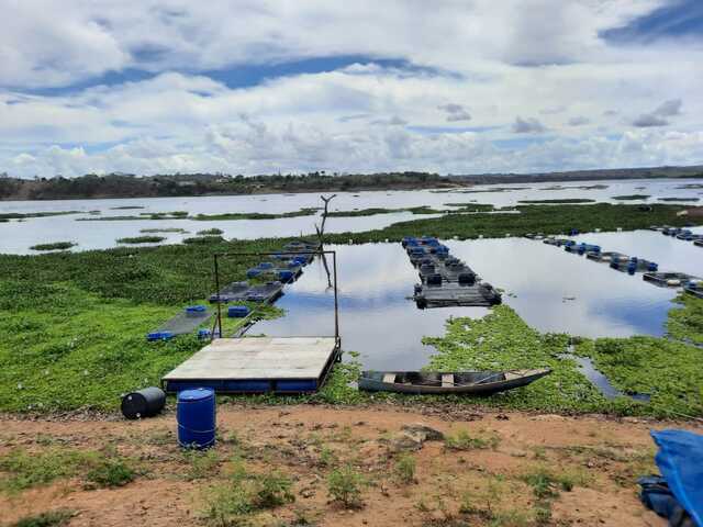 Equipe da Semman recolhe lixo do Rio Jacuípe no distrito de Ipuaçu