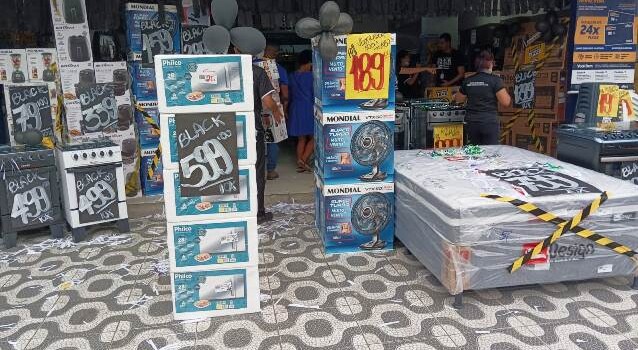 Black Friday em Feira de Santana: clientes reclamam dos preços.