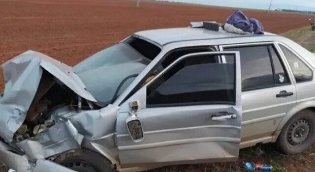 Oeste da Bahia: batida entre dois carros deixa um morto e três feridos