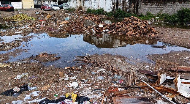 Terreno baldio na Estação Nova