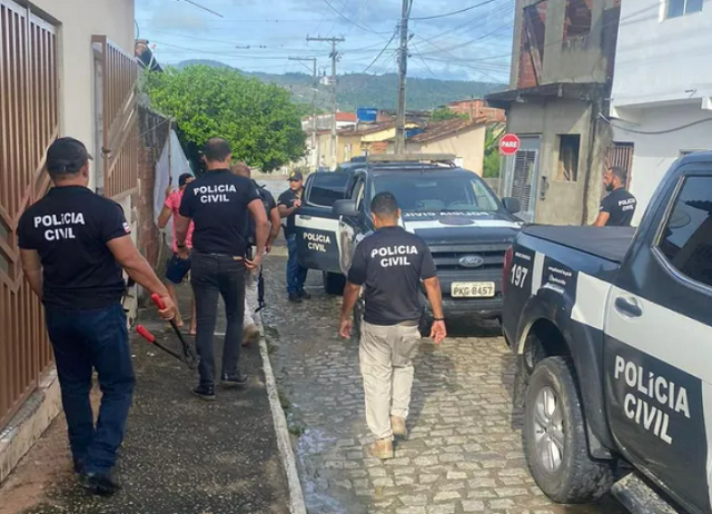 75 pessoas foram presas em operação contra tráfico de drogas e outros crimes na Bahia