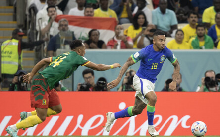 Gabriel jesus jogando contra Camarões