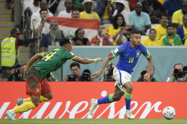 Gabriel jesus jogando contra Camarões