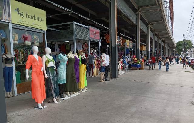 Shopping Popular Cidade das Compras, em Feira de Santana. (Foto: Paulo José/ Acorda Cidade)