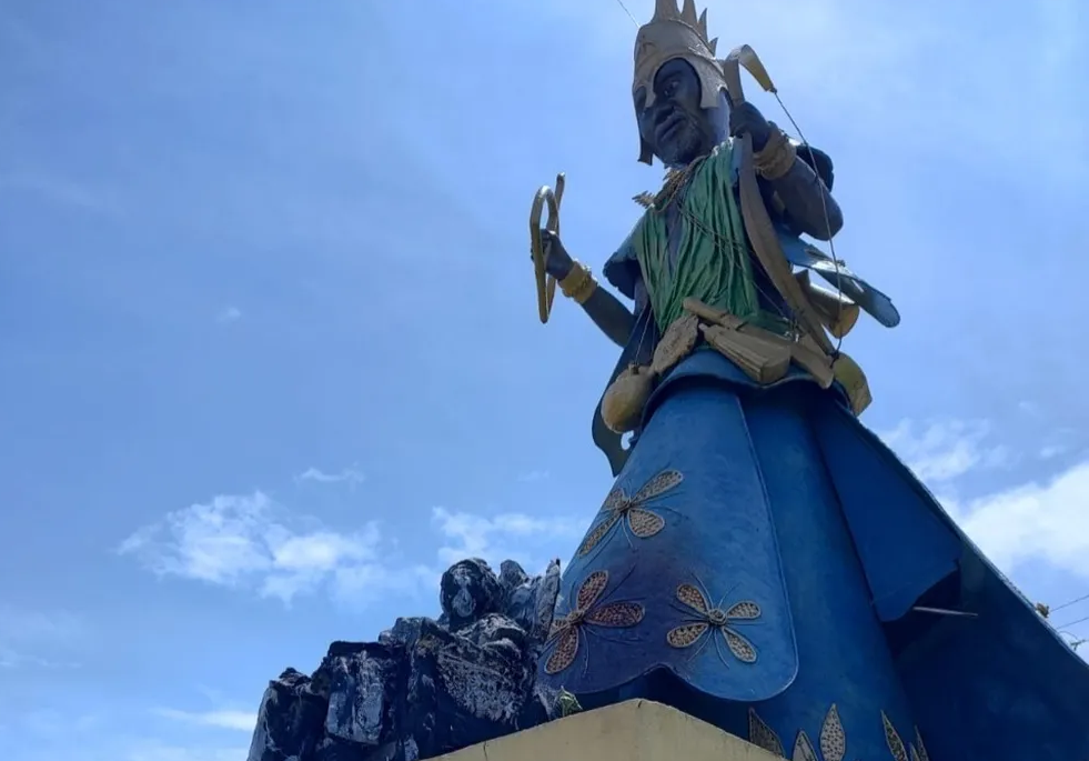 Estátua Mãe Stella de Oxóssi_ Foto Reprodução Redes Sociais