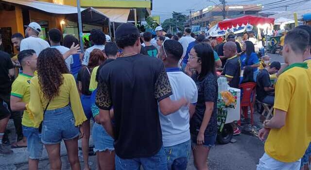 Torcedores falam sobre resultado do jogo do Brasil nesta segunda (5)