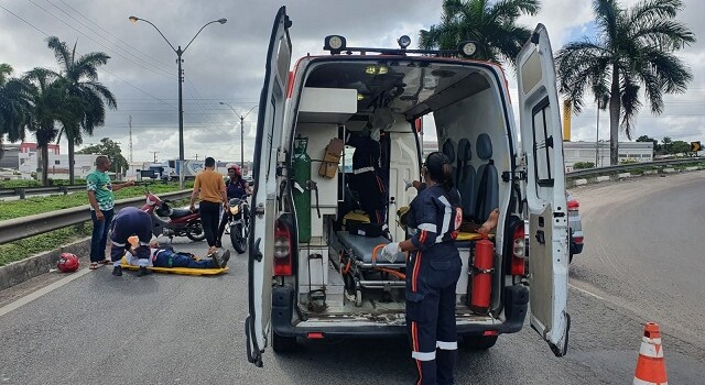 Acidente na BR-324
