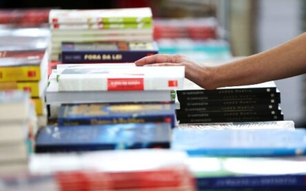 Livro, leituras, livros didáticos
