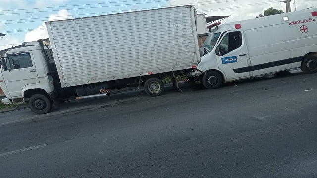 Acidente na Avenida Eduardo Fróes da Mota