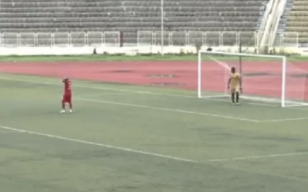 A final do campeonato futebol no Estado de Ogum na Nigéria terminou de forma inusitada.