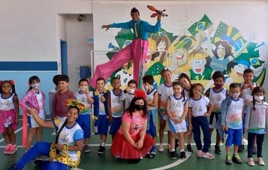 palhaço em escola feira de santana 