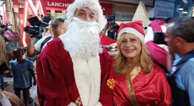 Prefeitura inaugura decoração natalina no centro de Feira de Santana. (Foto: Paulo José/ Acorda Cidade)
