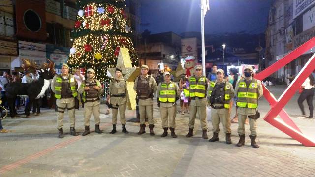 Operação Comércio Mais Seguro no centro comercial de Feira de Santana (Foto: Divulgação/ 64º CIPM)