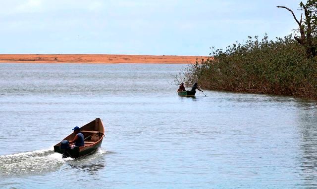 Foz do rio Doce, distrito de Regência