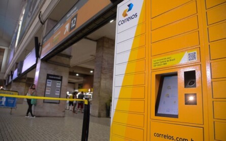 Correios inauguram lockers na central do Brasil