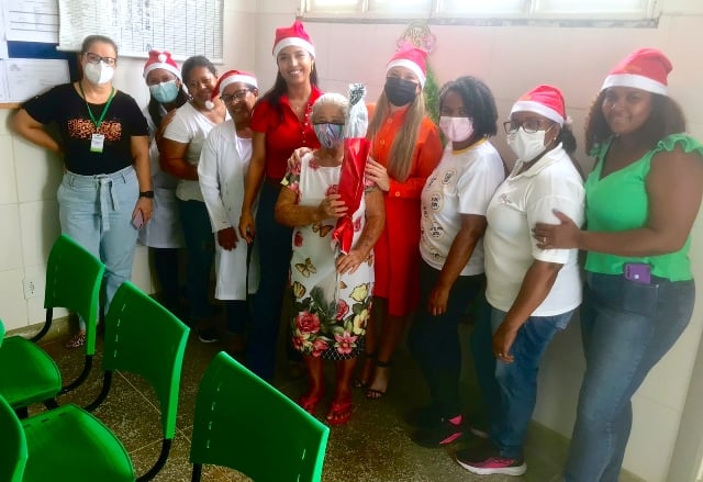 Equipe de saúde surpreende pacientes neste Natal_ Foto Thiago Paixão