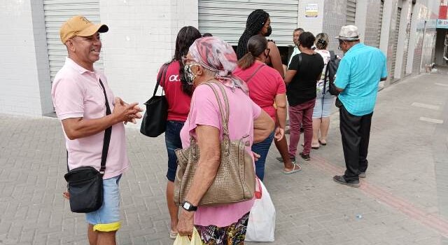 Feirenses fazem fila para apostar na Mega da Virada 2022_ Foto Paulo José_Acorda Cidade