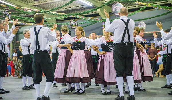 Festas típicas como a Schützenfest, que revivem a tradição trazida pelos imigrantes alemães. Foto Chan
