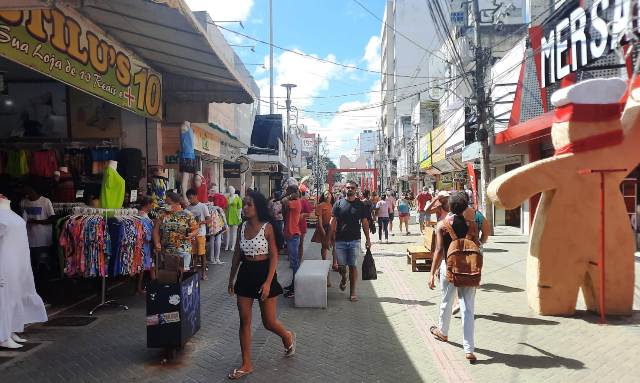 Rua Sales Barbosa, centro de Feira de Santana | Foto: Ney Silva/Acorda Cidade