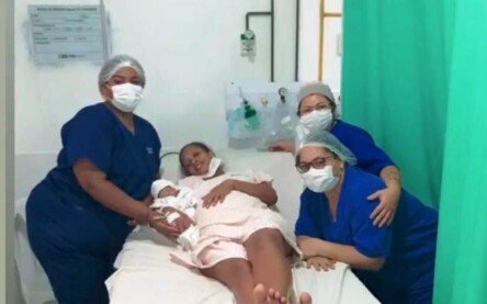 Primeiro bebê nascido na rede pública em Feira de Santana é um menino