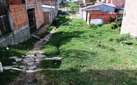 Rua sem pavimentação no bairro Gabriela II