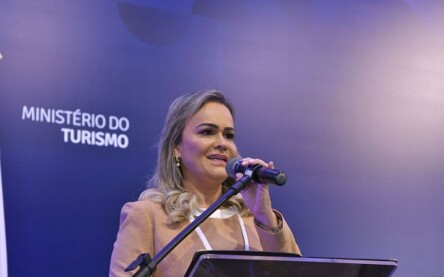 ministra turismo daniela carneiro