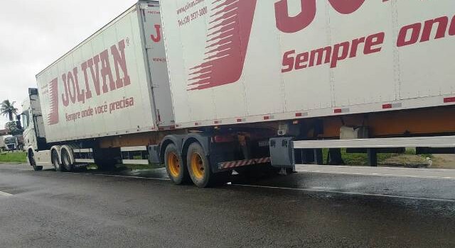 Motociclista morre vítima de atropelamento na BR-324. (Foto: Reprodução/ PRF)